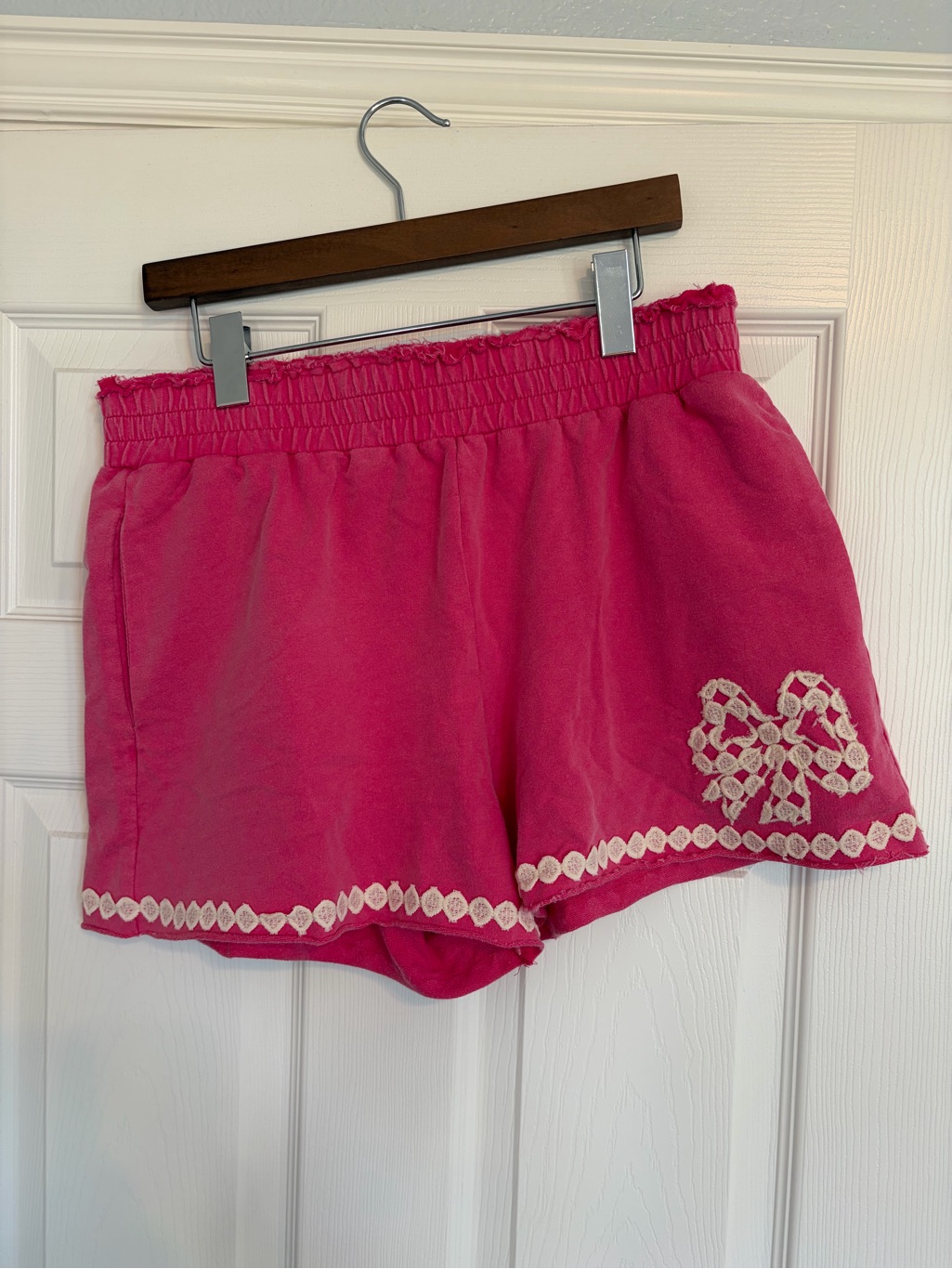 Umgee Women's Pink Crochet-Trim Elastic Waist Shorts